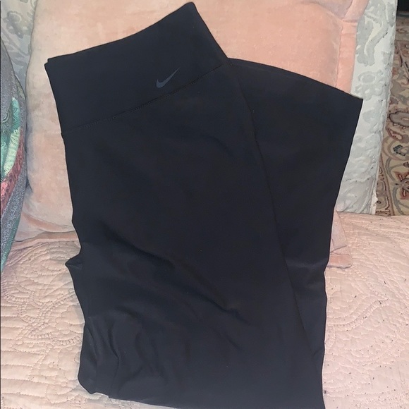 Nike Pants - Nike Black Athletic Leggings